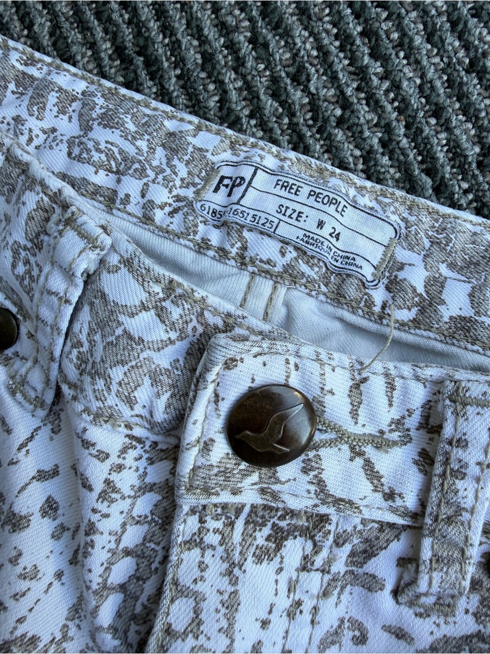 Free People White Jeans with Taupe Feather Print